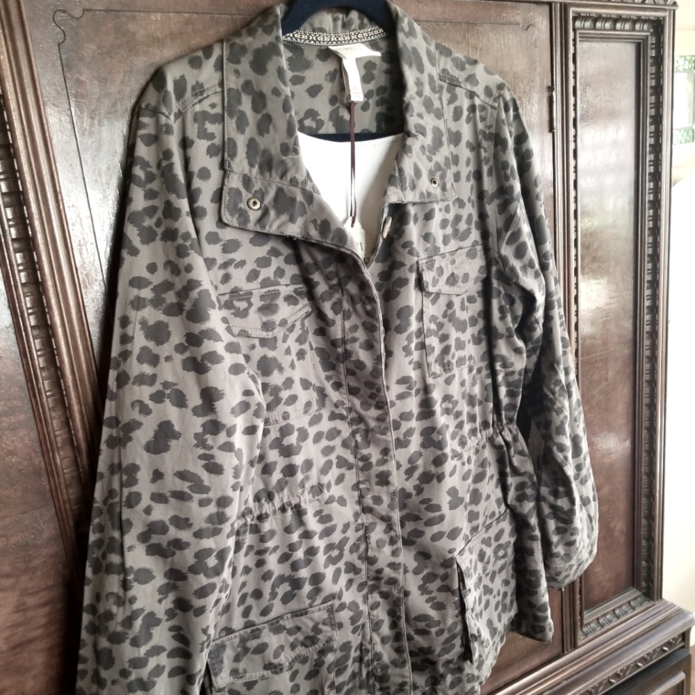 NWT Cute leopard print jacket from Knox Rose.